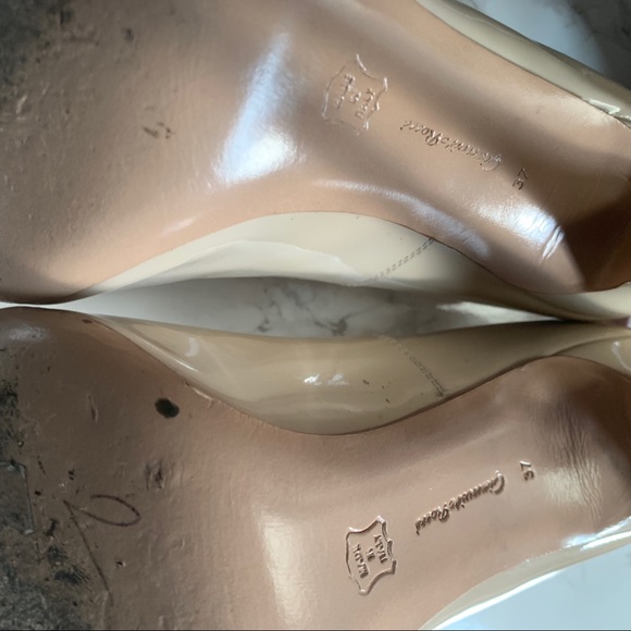 GIANVITO ROSSI - Vernice Shell Pumps - Picture 6 of 6